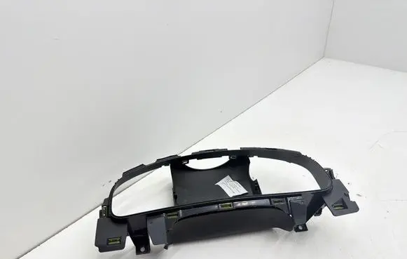 Volkswagen Touareg II Dashboard trim 7P1857053