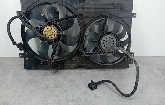 Audi TT Mk1 Electric radiator cooling fan 1J0121207M