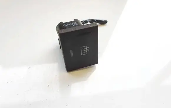 Ford Focus C-MAX Windscreen/window heater switch