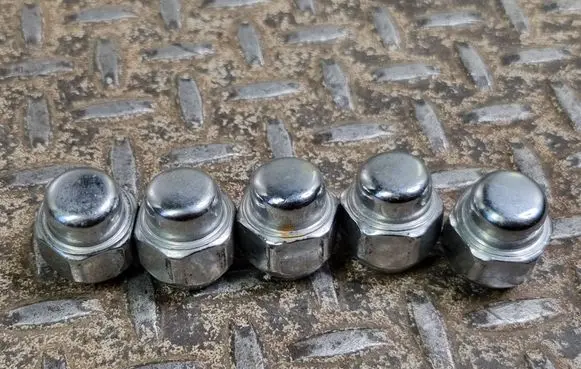 Mazda CX-5 II Nuts/bolts 