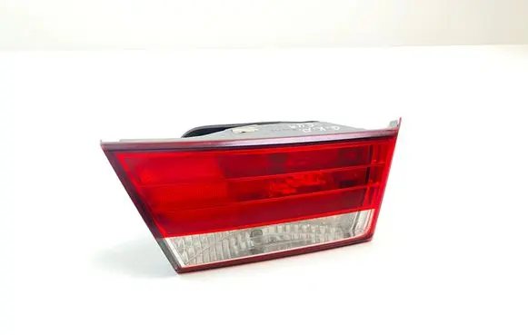 Hyundai Sonata Tailgate rear/tail lights