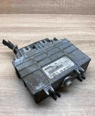 Volkswagen Golf III Engine control unit/module ECU 030906027M WithPlug