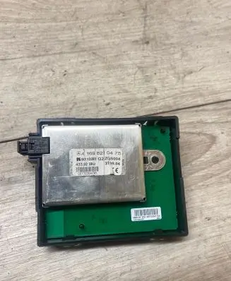 Mercedes-Benz A W169 Antenna control unit A1698200475 50110009 06170204445