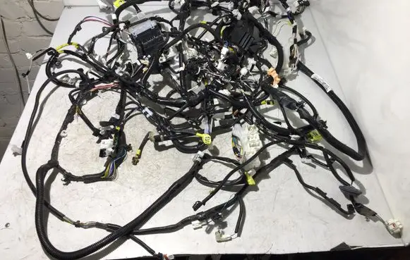 Toyota Yaris Engine installation wiring loom 821610U650B