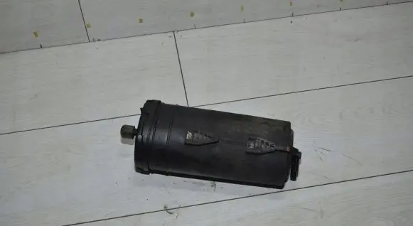 Active carbon filter fuel vapour canister