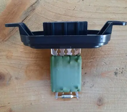 Volkswagen Amarok Heater blower motor/fan resistor 7E0959263C