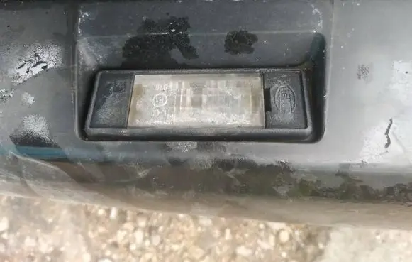 Peugeot 406 Number plate light
