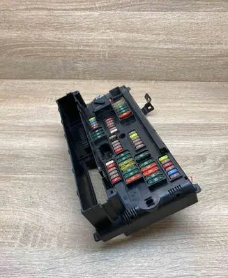 BMW 7 F01 F02 F03 F04 Fuse module 9252816 17033441