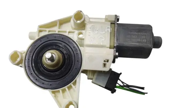 Mercedes-Benz GLA W156 Front door window regulator motor A2469065200