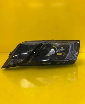 Skoda Octavia Mk3 (5E) Headlight/headlamp 5E1941015C