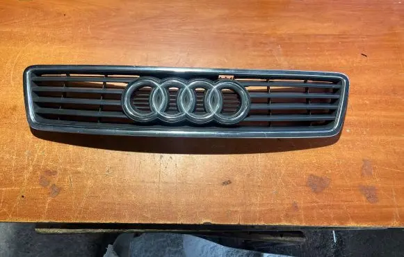 Audi A6 S6 C5 4B Front bumper upper radiator grill 4B0853651A