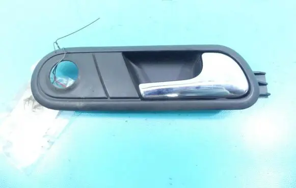 Seat Cordoba (6L) Front door interior handle 6L0837114 IMPRK1116956