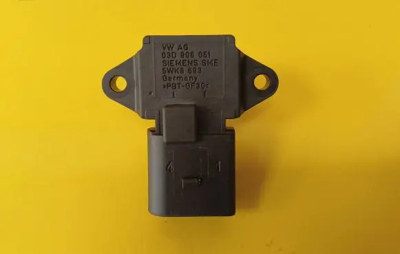 Skoda Fabia Mk1 (6Y) Air pressure sensor 03D906051 5WK9693