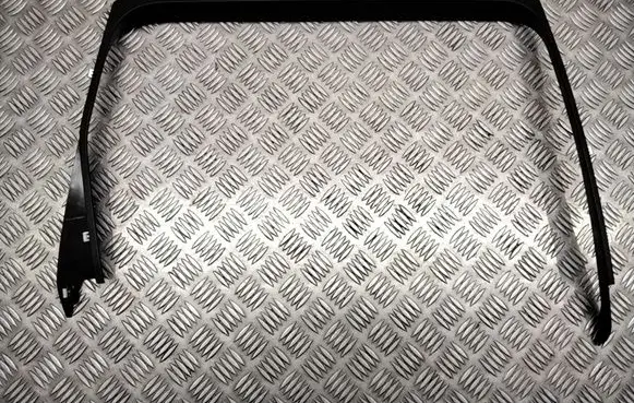 Volvo V70 Rear door glass trim molding