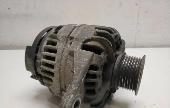 Iveco Daily 4th gen Generator/alternator 504009977 0124325053
