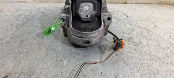 Audi A4 S4 B8 8K Engine mount vacuum valve 8R0199381