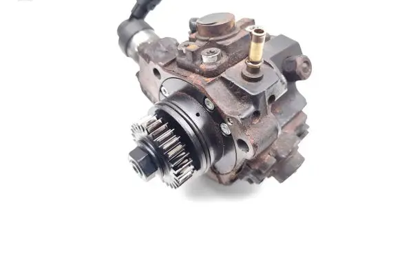 Nissan Qashqai Fuel injection high pressure pump 8201045496 0445010250 H8201045496