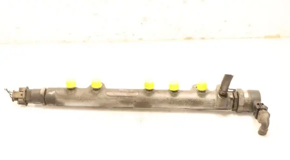 Toyota Yaris Fuel main line pipe 23810-0N021