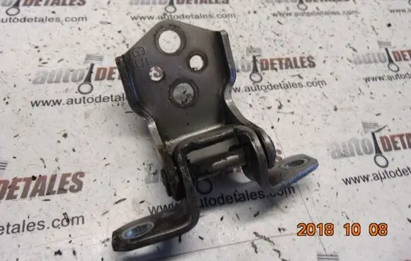 Mazda 6 Front door upper hinge