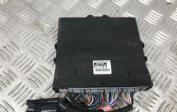 Lexus CT 200H Engine control unit/module ECU 8968176180