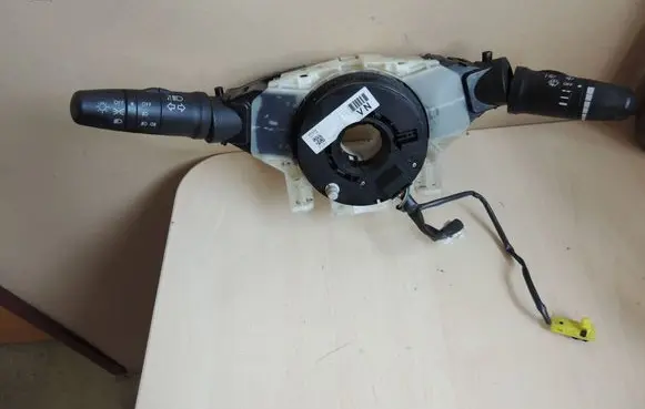 Nissan Primera Wiper control stalk 25260