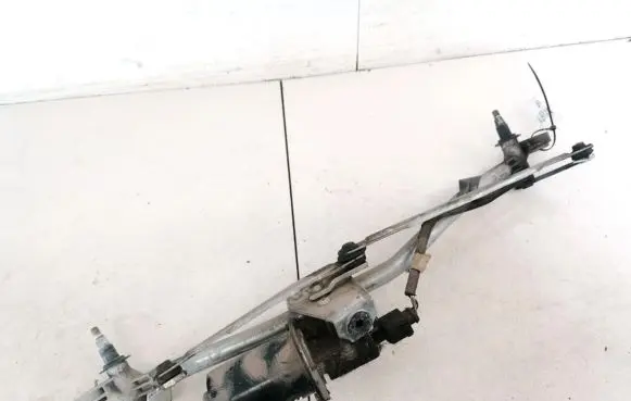 Mazda 3 I Front wiper linkage and motor F00S2S2712 BP4K-67-360