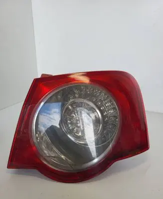 Volkswagen PASSAT B6 Rear/tail lights 275702