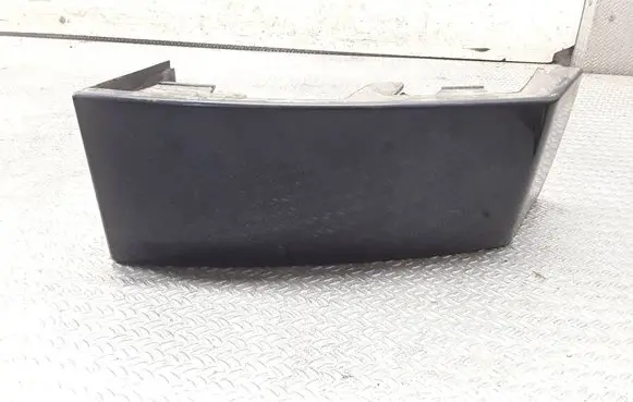 Volvo XC90 Rear/tail light trim molding 8620820