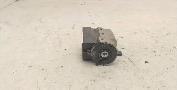 BMW 5 E39 Ignition lock contact 8363706