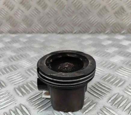 Mercedes-Benz E W213 Piston 082318