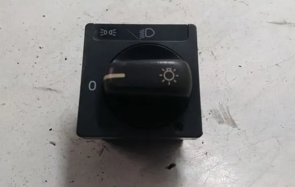 Volvo V70 Light switch 8622022