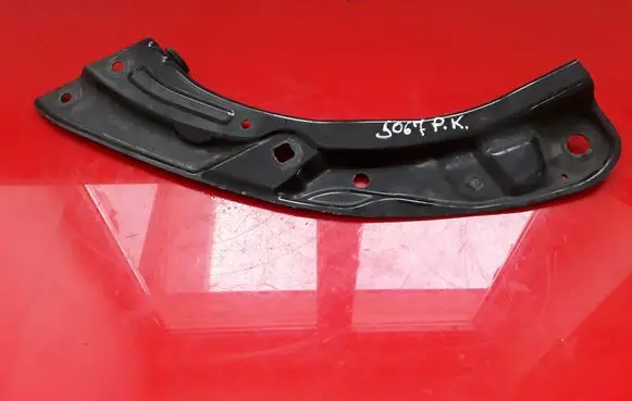 Seat Toledo IV (NH) Top upper radiator support slam panel 5JA805931B KA10737