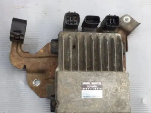 Toyota Corolla Verso AR10 Fuel injection control unit/module 8987120070 1310001371