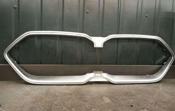 BMW X2 U10 Front bumper upper radiator grill 13310030020