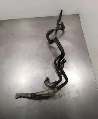 Volkswagen PASSAT B6 Engine coolant pipe/hose