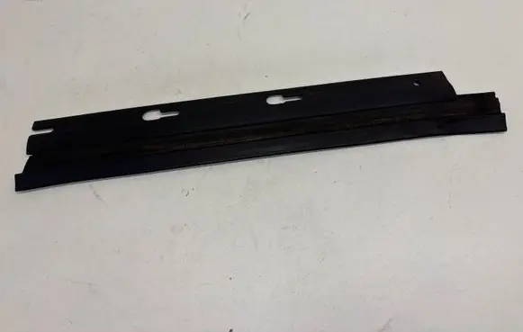 Audi Cabriolet B3 8G Rubber seal rear door window/glass 