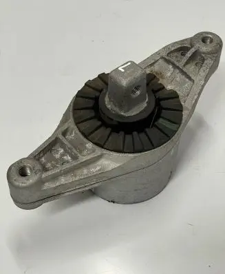 Maserati Ghibli Engine mount bracket 06700036290 25915 0A236