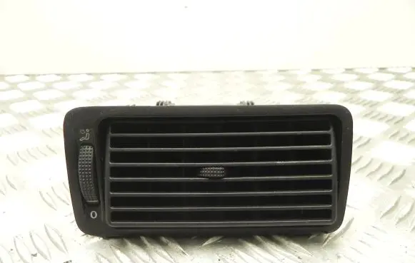 Rear air vent grill