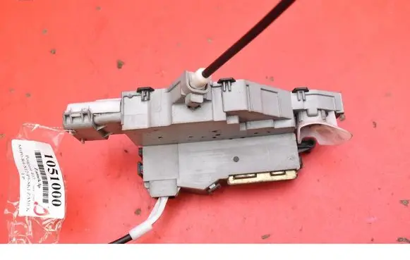 Peugeot 407 Front door lock