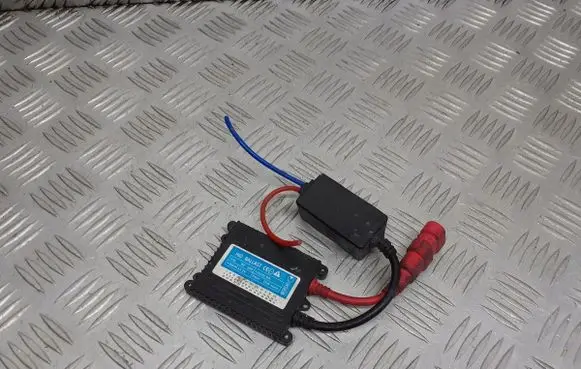 Renault Megane II Voltage converter inverter 