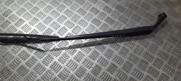 Toyota Corolla Verso AR10 Front wiper blade arm