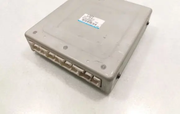 Mazda MX-6 Engine control unit/module L32718881J
