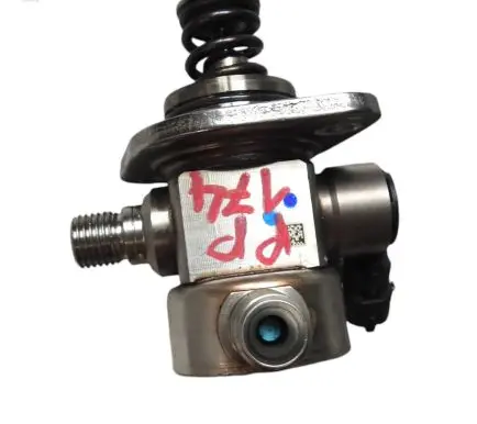Ferrari California F149 Mechanical fuel pump 26719