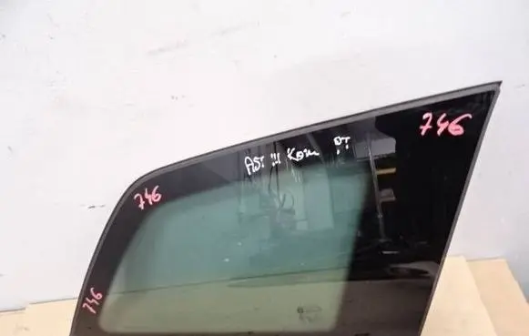 Opel Astra H Rear side window