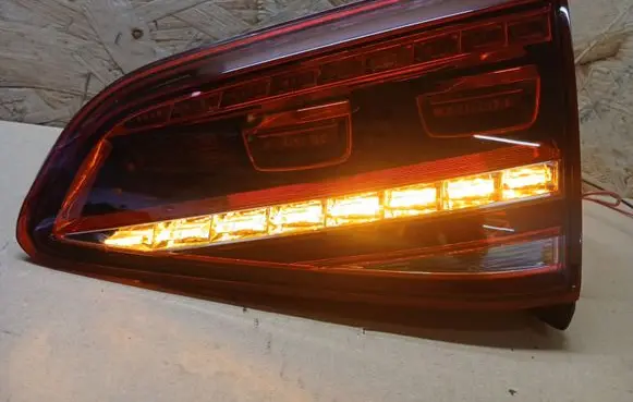 Volkswagen e-Golf Tailgate rear/tail lights 5G0945308F 81240201