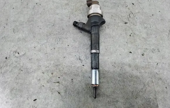 Opel Astra H Fuel injector 8-97376270-1DENSO