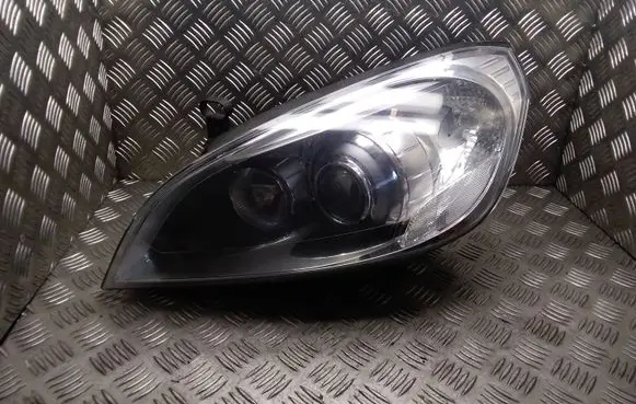 Volvo V60 Headlight/headlamp 31299990 ADAPTYVINE