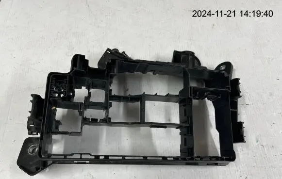 Toyota C-HR I Fuse box cover 82111F4X60