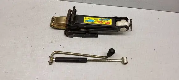 Audi A4 S4 B6 8E 8H Lift Jack 357011031 357011221A