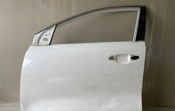 KIA Sportage Front door